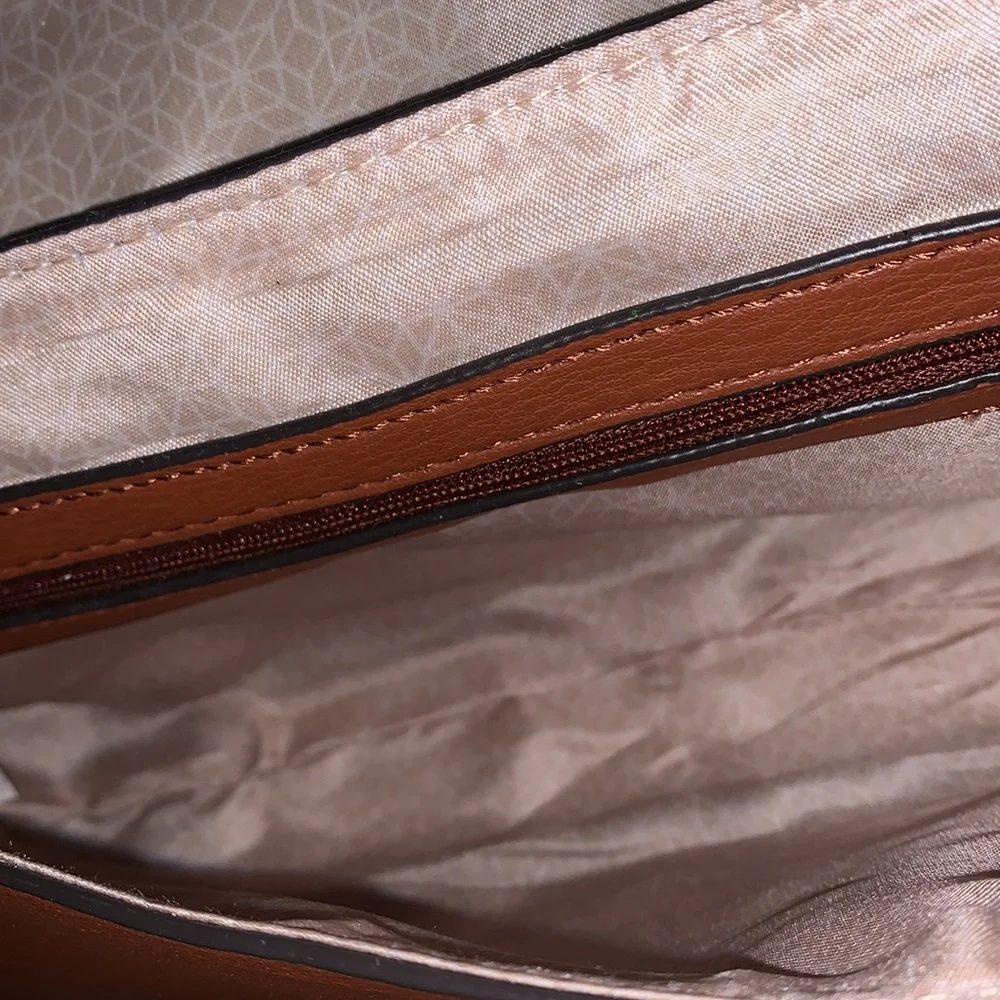 Time & Tru Shoulder Mia Bag - Picture 8 of 8